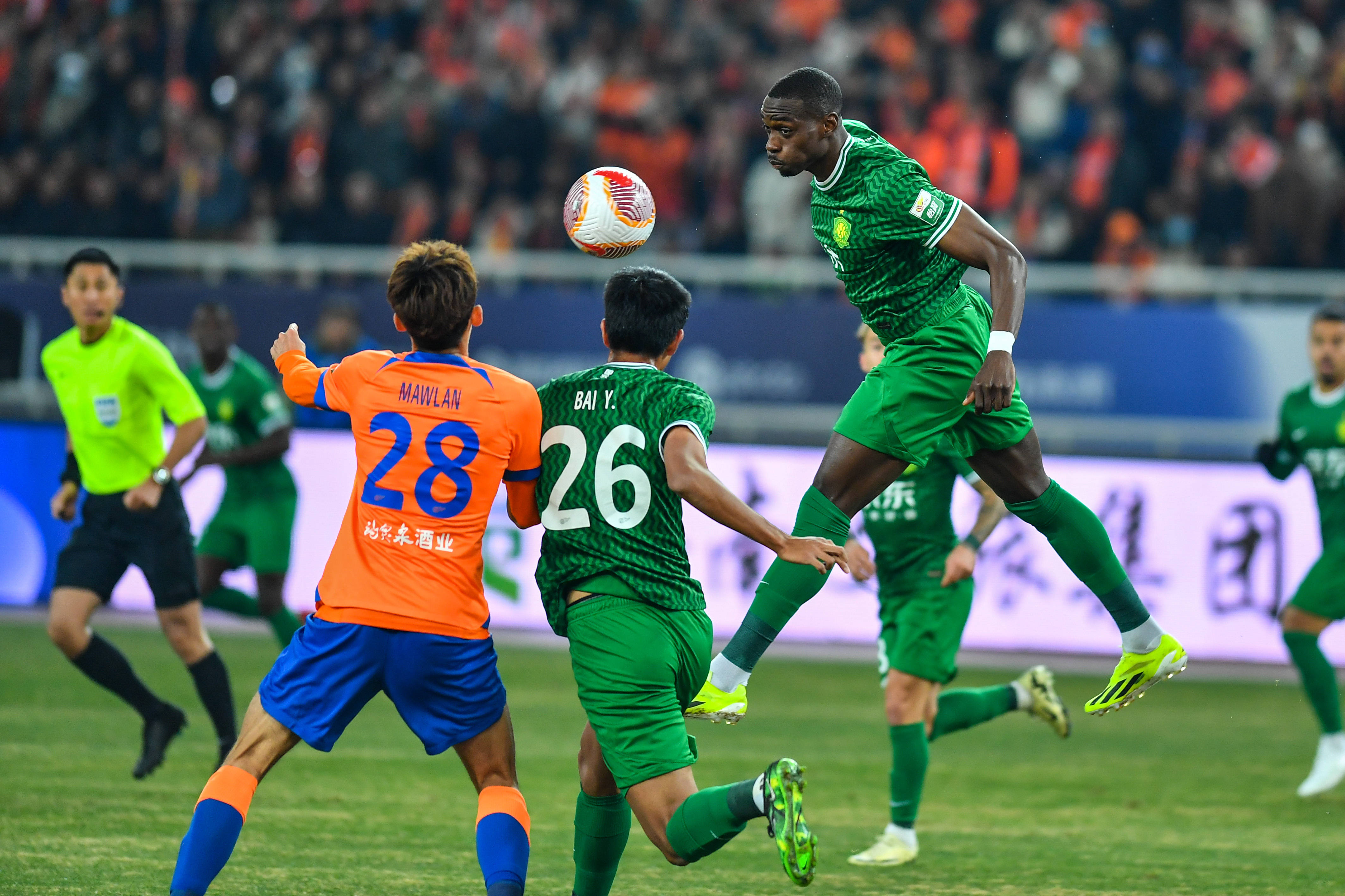 深度报道:中超联赛精彩瞬间全景回放 深度报道:中超联赛精彩瞬间全景回放