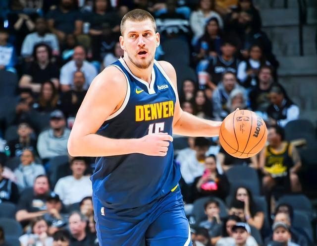 九游下载中心-包含全场焦点：张伟28分火力全开，带领球队获胜！的词条