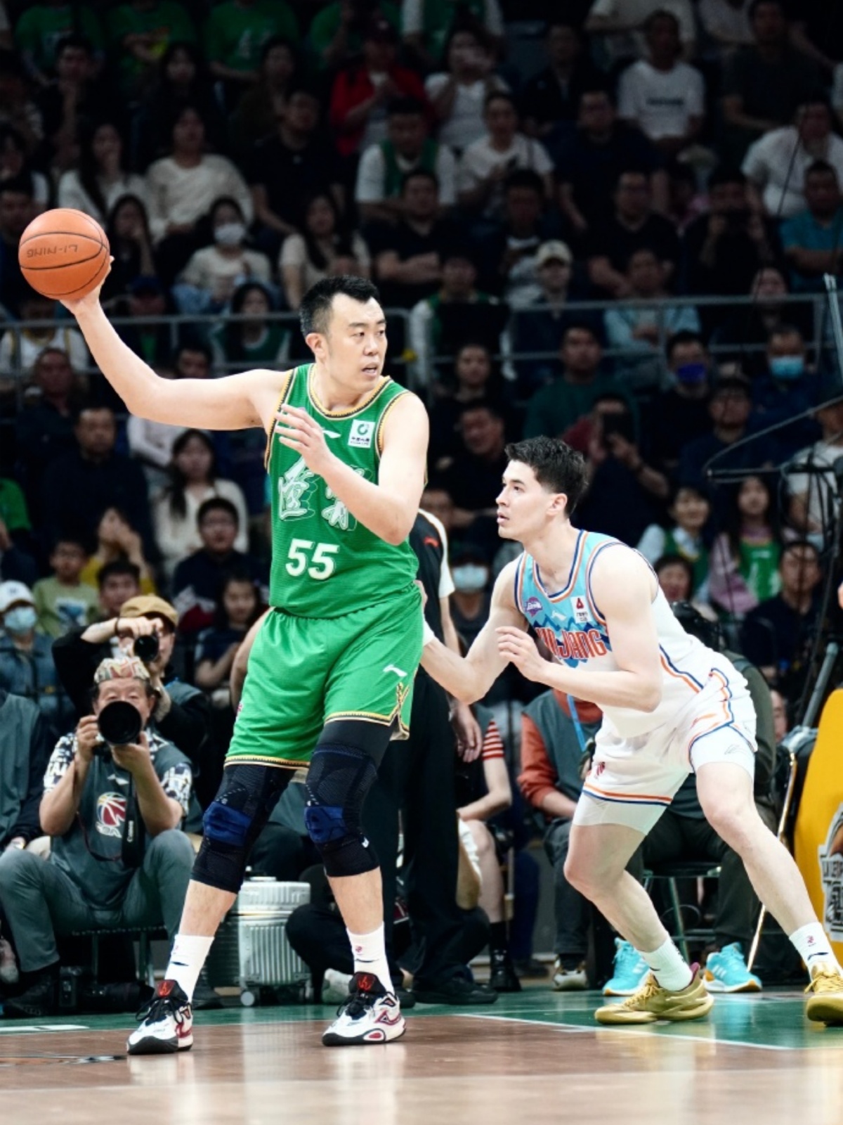 投篮精准:北京队命中率46%,赢得比赛关键优势的简单介绍 投篮精准:北京队命中率46%,赢得比赛关键优势的简单介绍