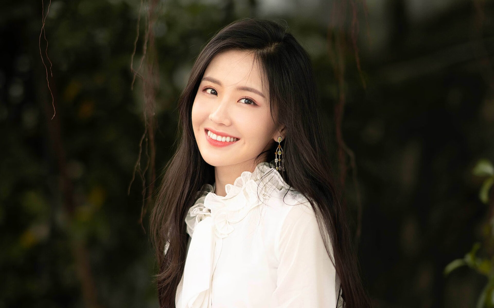 体育文化馆推出沉浸式互动展览，体育馆文化墙设计图