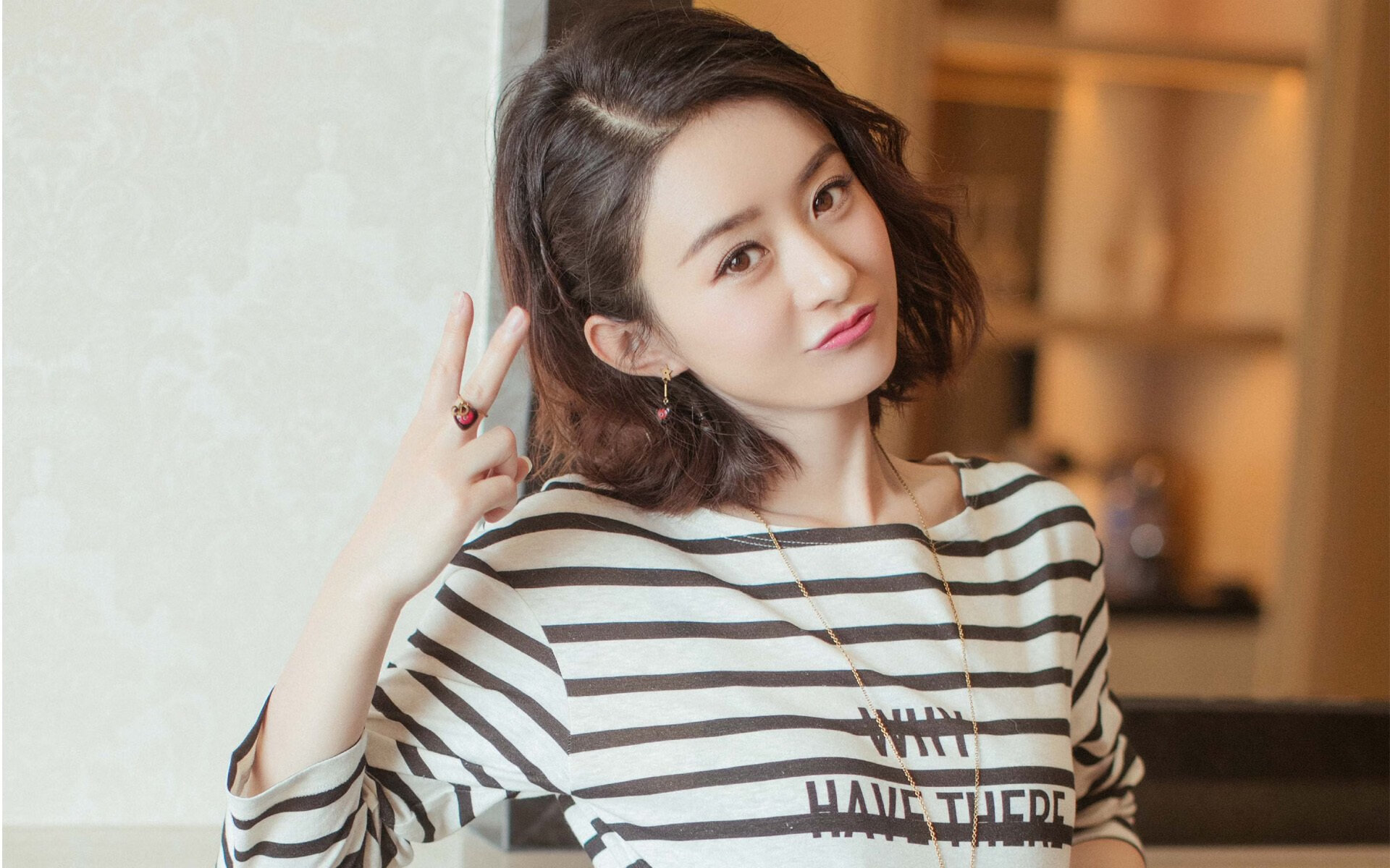 黄蜂小前锋加入新商业项目引发热议,小黄蜂球员